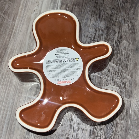 Sand & Fog gingerbread candle 15 oz. NWT - Picture 4 of 5